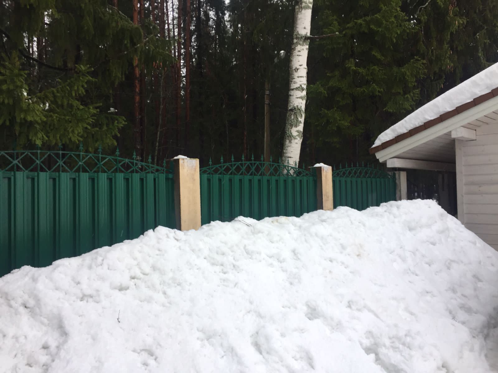 Забор из штакетника в Зеленогорске