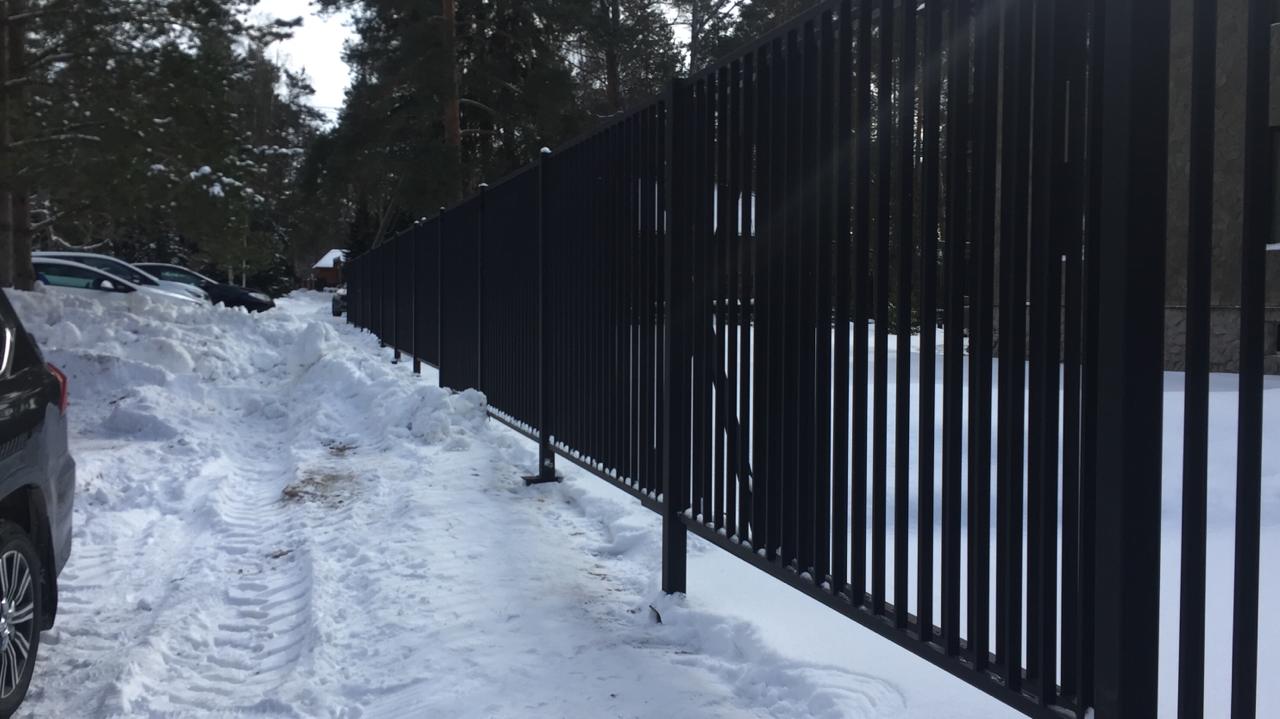 Забор из сварных секций в посёлке Ганино